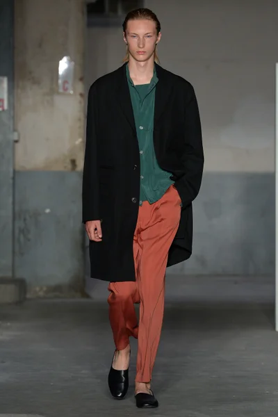 Look 18